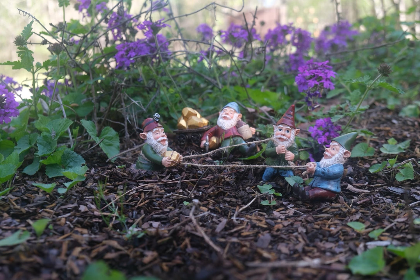 BELLA HAUS DESIGN The Gnome Creek Mining Company Garden Statue | Authentic Gold Prospector's Poly-Resin Outdoor Decor |Poly-Resin 5pc Set (Gnome Creek Mining)