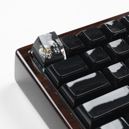 ULTRAEQUIP Artisan Keycaps Raven&Crow Resin Skull keycap ESC Custom Keycap 1U SA Prolfile Handmade Keycaps for MX Switch Mechanical Keyboards Key Cap (King_Skull)