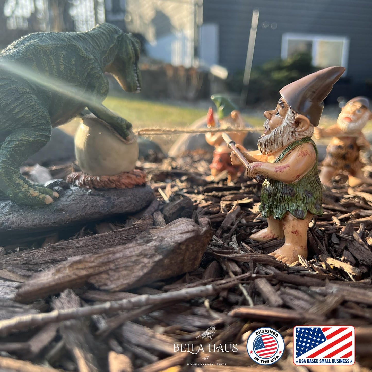 BELLA HAUS DESIGN Caveman Gnome Tyrannosaurus Rex Egg Heist Garden Statue – Funny Dinosaur & Gnome Outdoor Decor for Yard, Patio, or Garden – Whimsical 4-Piece Resin Figurine Set (Dinosaur Egg Heist)