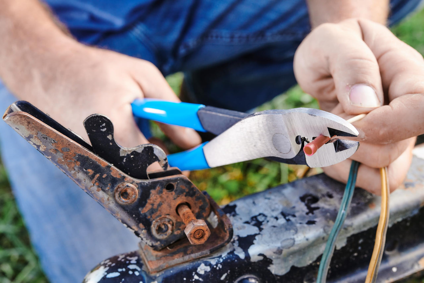 Channellock 909 9.5-Inch Wire Crimping Tool | Electrician's Terminal Crimp Pliers with Cutter are Designed for Insulated and Non-Insulated Connections
